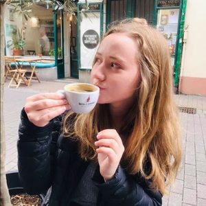 Meet your Posher, Cera